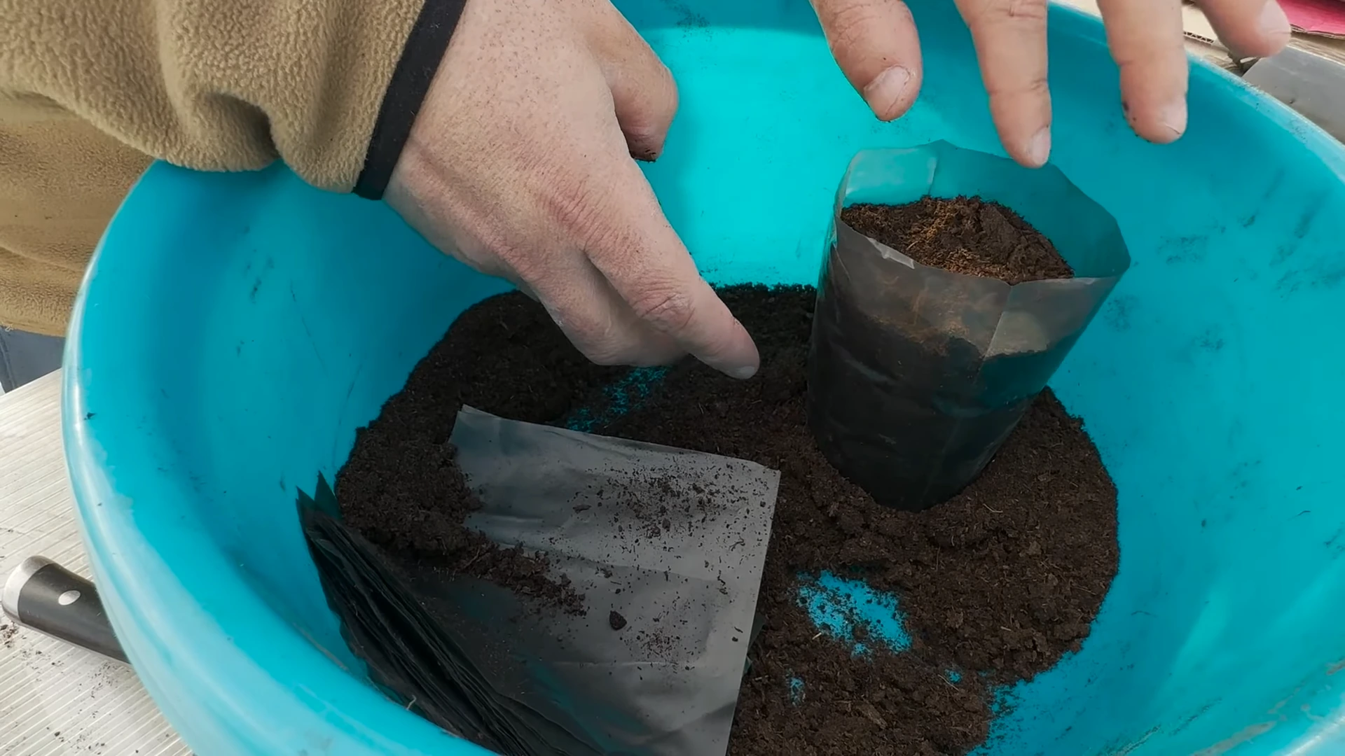 Наполняем стаканы