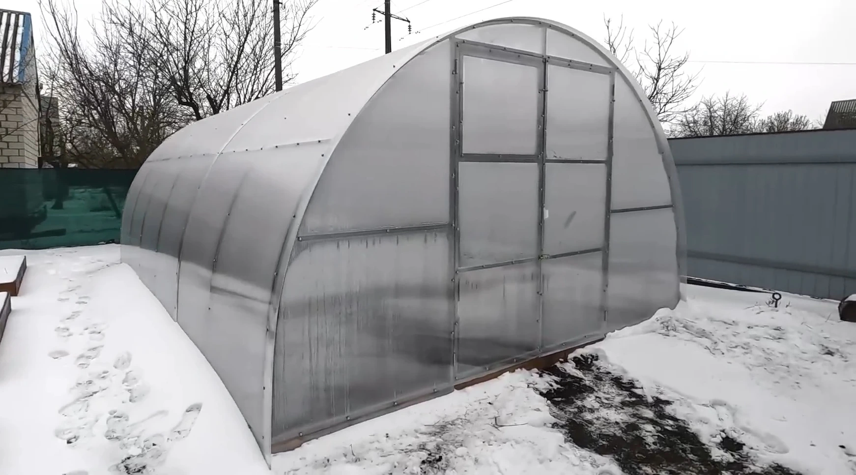 Теплица зимой